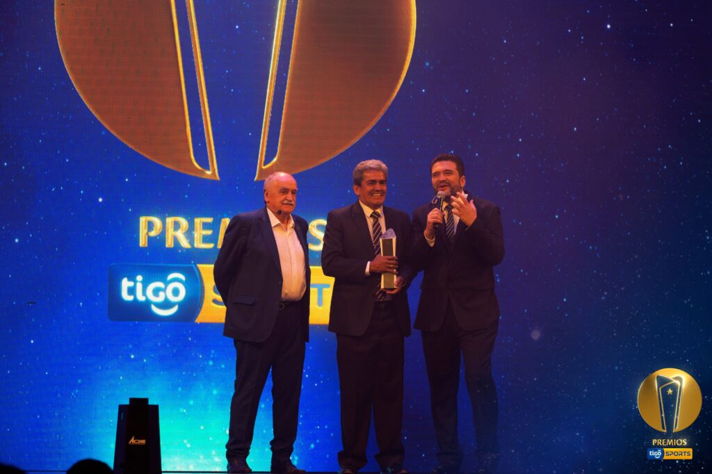 Milton Melgar Premio Trayectoria OK