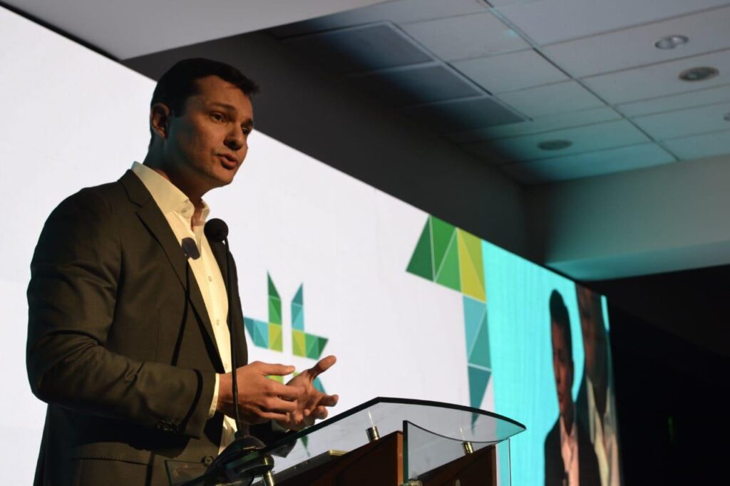 0ad2d7de 03ac 4e93 9f8b 9febac987cb4