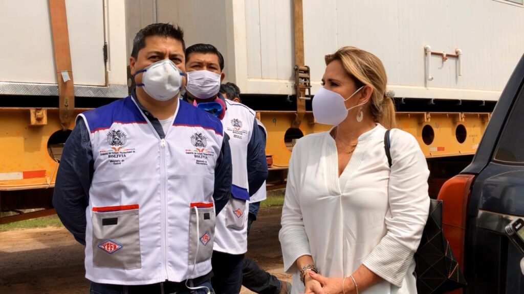 Gobierno entrega material de bioseguridad y dos consultorios móviles de UMEC-YPFB para provincias del Beni 1 1faf371c 86a9 4b72 9775 d345a9bec146 1
