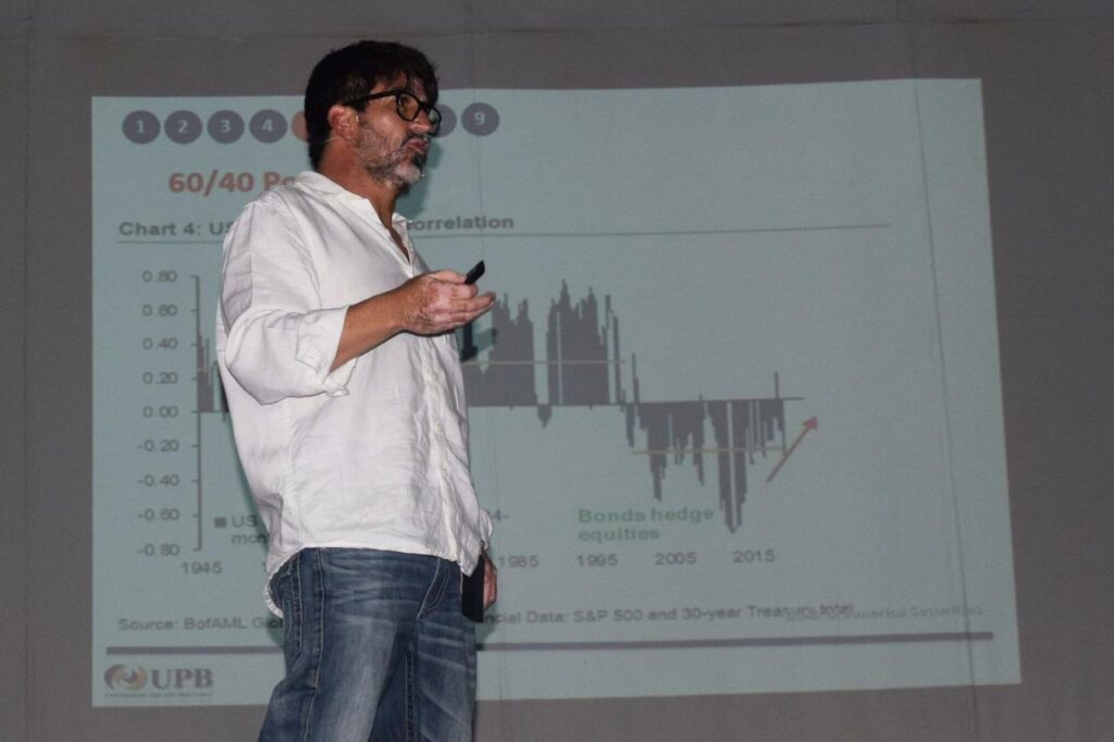 Desde Cochabamba profesionales independientes sugieren ideas al Gobierno para paliar crisis 1 MO 2