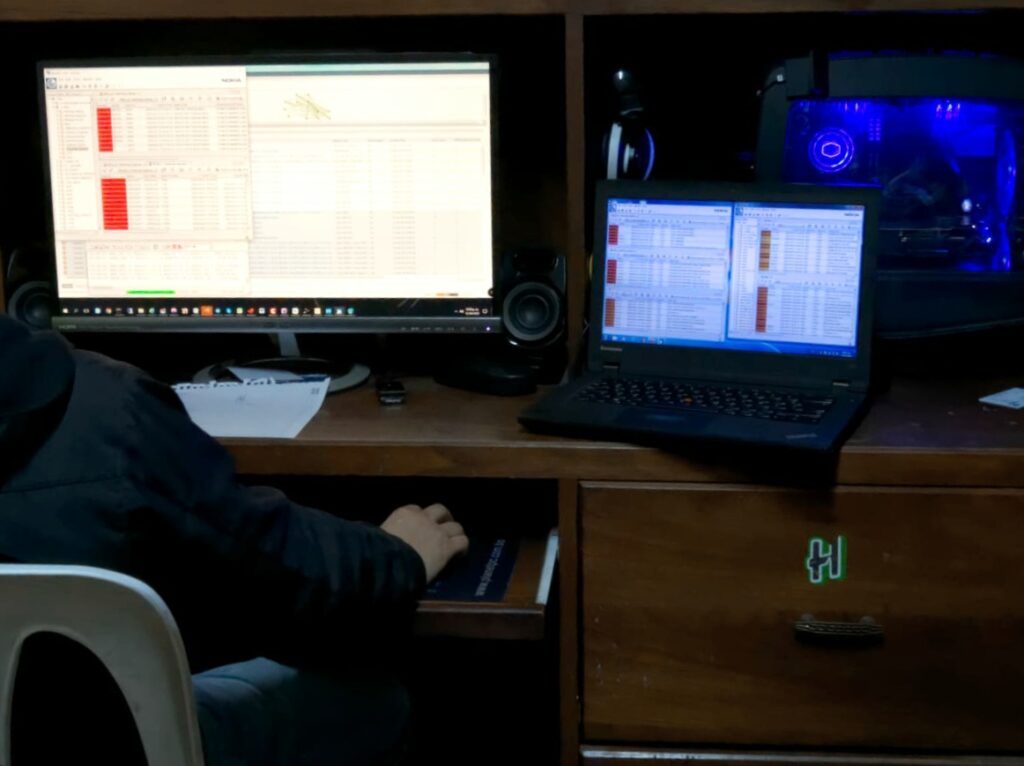 f1bebdb4 5aa3 45d1 a99e 26ca1f1945ea