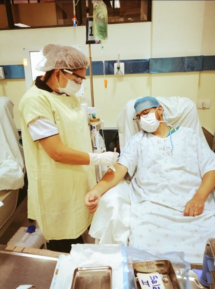 El corazón de seis mujeres detrás de la bata blanca y de sus múltiples batallas 4 ENFERMERA 4 OK