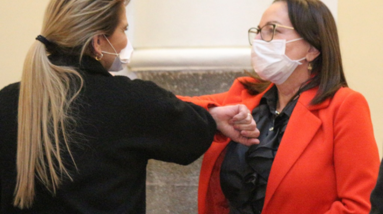 Jeanine Áñez posesiona nueva ministra de Salud y denuncia “montaje de red sabotaje-corrupción” para perjudicar a su Gobierno 1 ministra