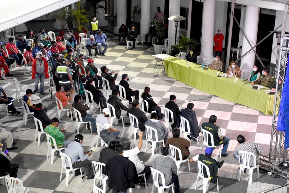 El transporte público reinicia servicio el lunes, podrán usar el 60% de su capacidad 1 TRANSPORTE