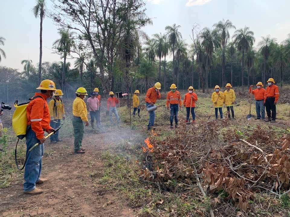 Municipios chiquitanos, con bomberos forestales comunitarios entrenados 3 BOMBEROS PORTADA