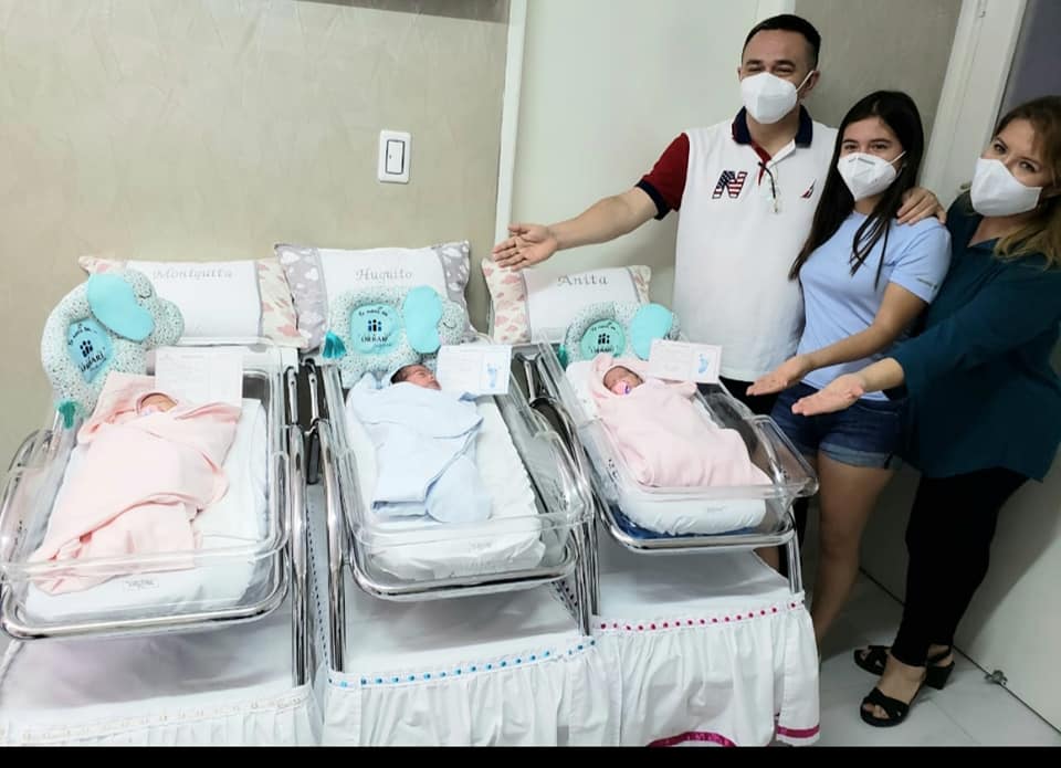 Trillizos alegran la vida de Teófilo Caballero y Fátima Eyzaguirre 2 TRILLIZOS 1
