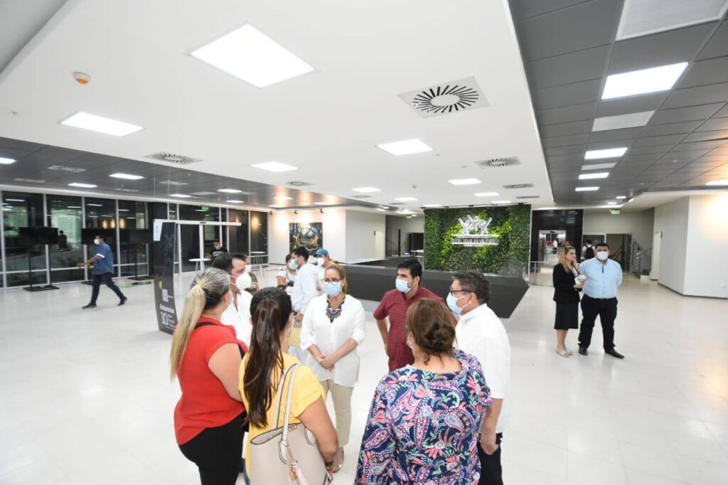 Alcaldesa presenta la Quinta municipal como el primer edificio público inteligente de Santa Cruz de la Sierra 8 EDIL 8
