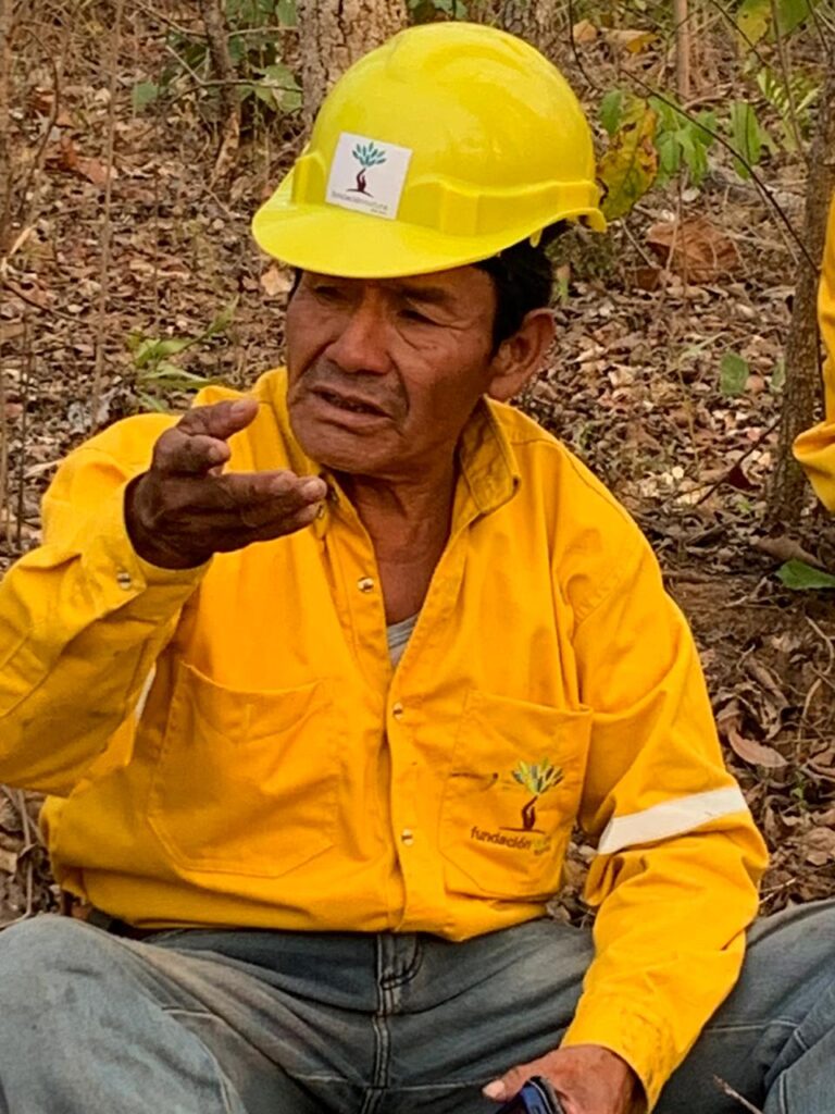Los incendios no dan tregua en Santa Cruz, los voluntarios se agotan 2 FUEGO 3