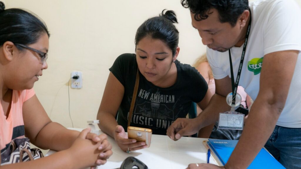 Tigo felicita a 230 mil Mujeres Conectadas por sus emprendimientos digitales 1 TIGO 1