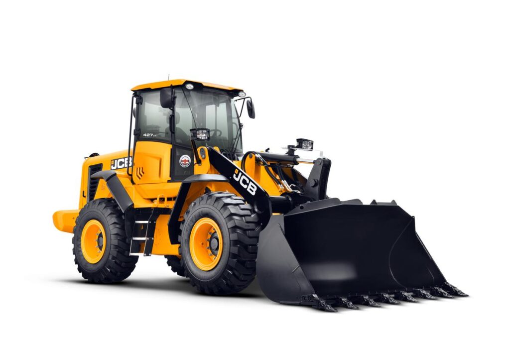 JCB introduce nuevas máquinas para América Latina 1 tractor 3 1