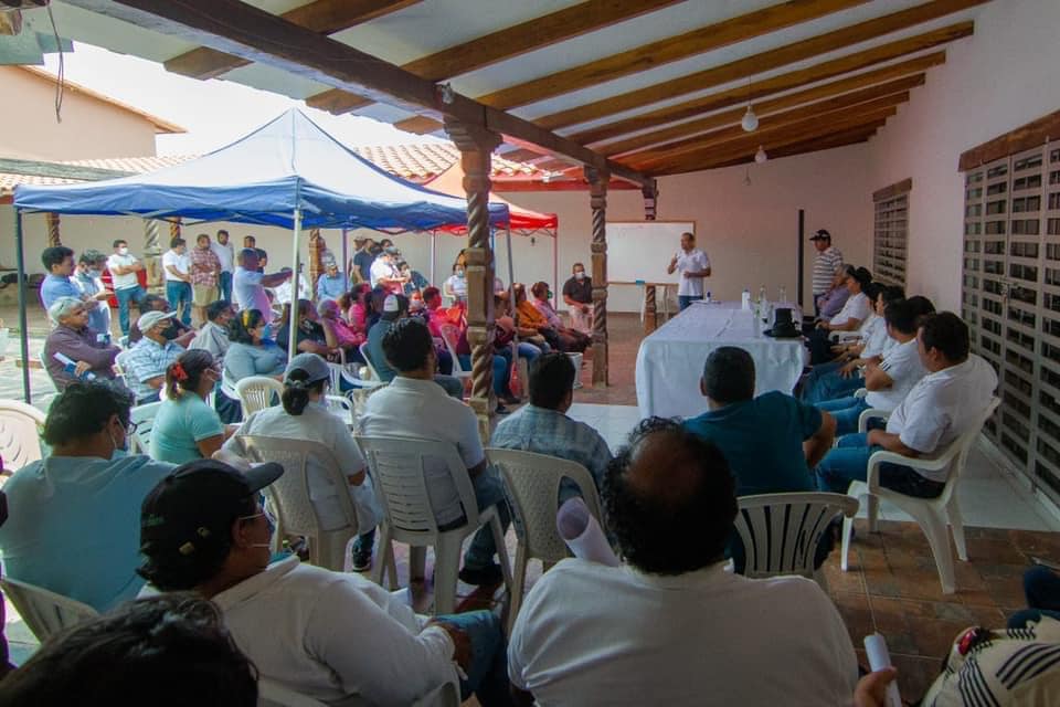 Camacho, en campaña con el lema renovación política en la Alcaldía y la Gobernación 1 VALLE 1
