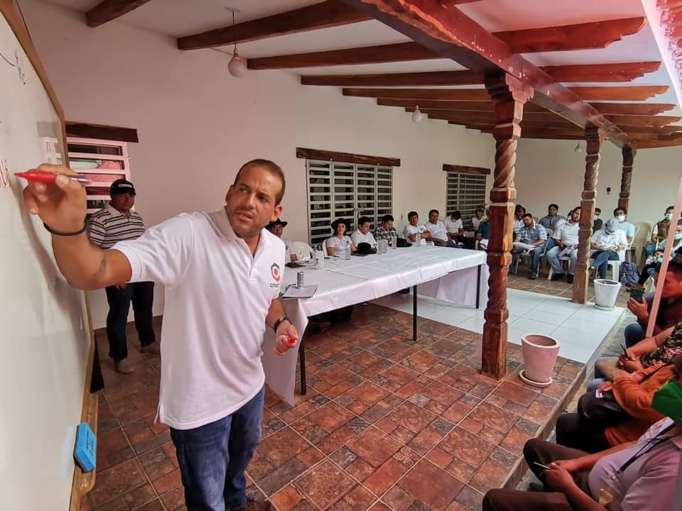 Camacho, en campaña con el lema renovación política en la Alcaldía y la Gobernación 2 VALLE 2