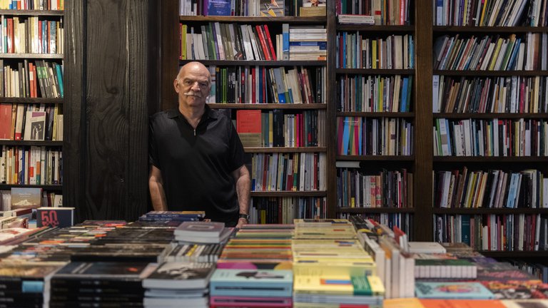 Martín Caparrós: “La crónica es política por los temas que elige” 1 CAPARROS