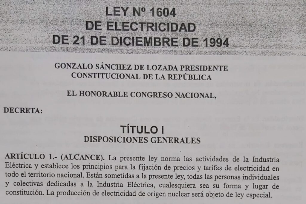 Denuncian que la Alcaldía tiene deuda millonaria con la CRE y Sosa promulga una ley para intentar rebajar tarifa sin tener competencia 2 LEY