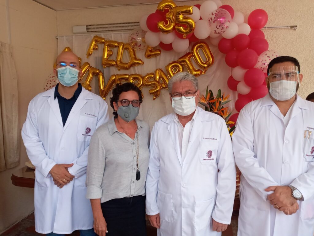 El Instituto del Riñón, dirigido por Herlan Vaca Díez, 35 años salvando vidas 1 festejo 1