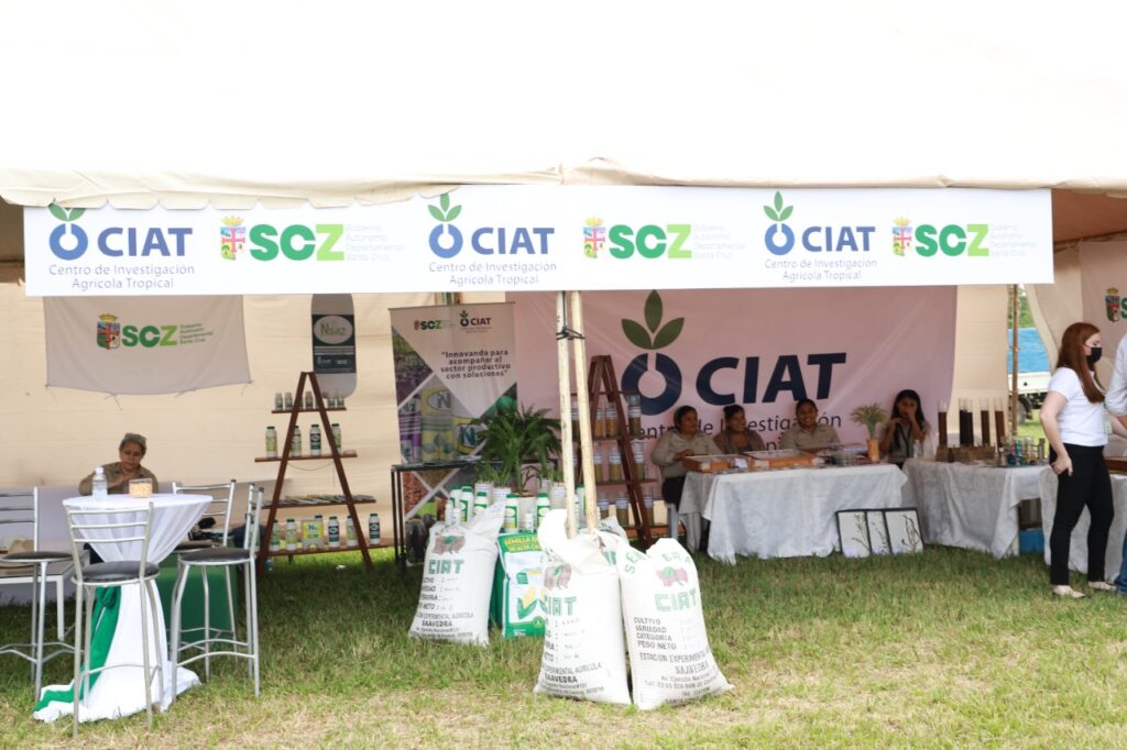 Gobernación participa de la feria VIDAS con stand de orientación 1 vidas 2
