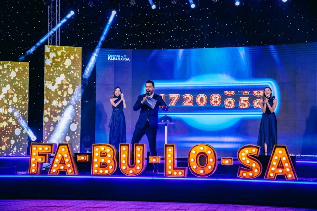 Los Bs 2.000.000 de premio del Banco Fassil fueron para Gabriela Flores 1 FASSIL 2