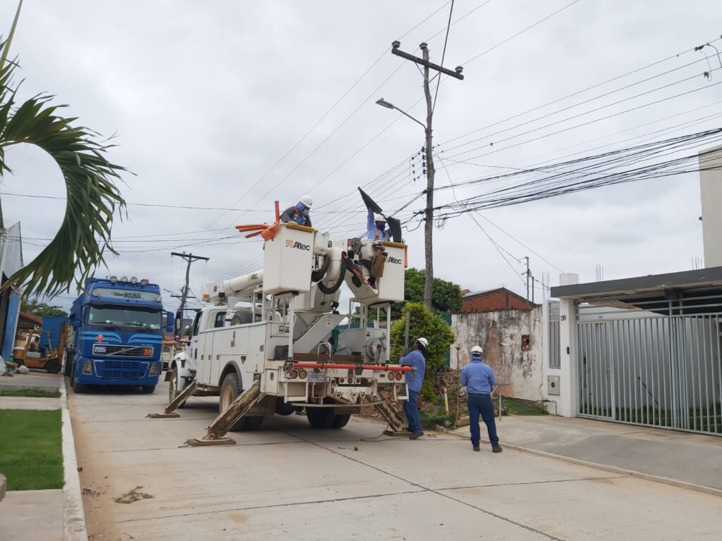 CRE intensifica tareas de mantenimiento para evitar cortes eléctricos en la ciudad 2 CRE 3