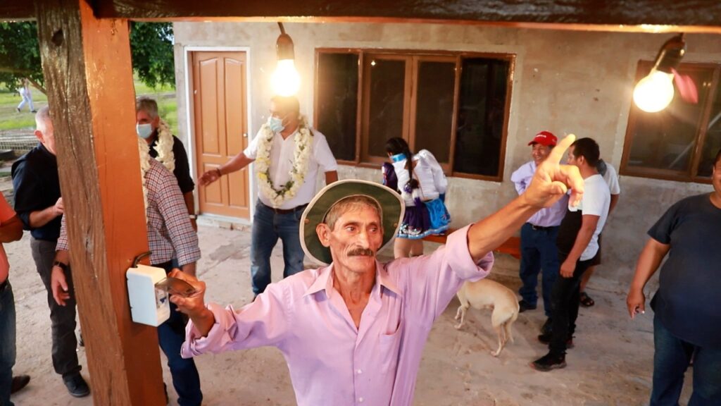 Gobernación hace realidad el sistema eléctrico de la provincia Chiquitos 3 LUZ 3