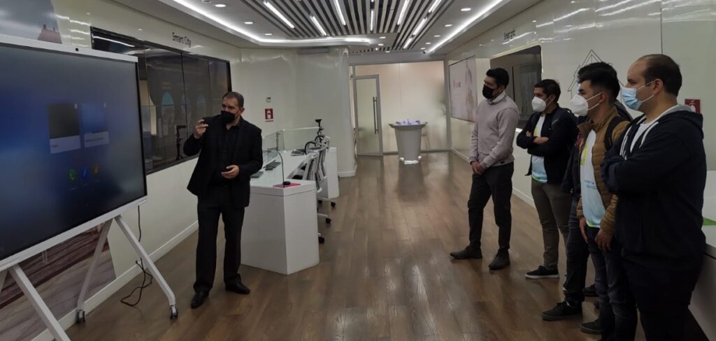Seis estudiantes bolivianos, a la segunda fase del Huawei TIC 1 van 2
