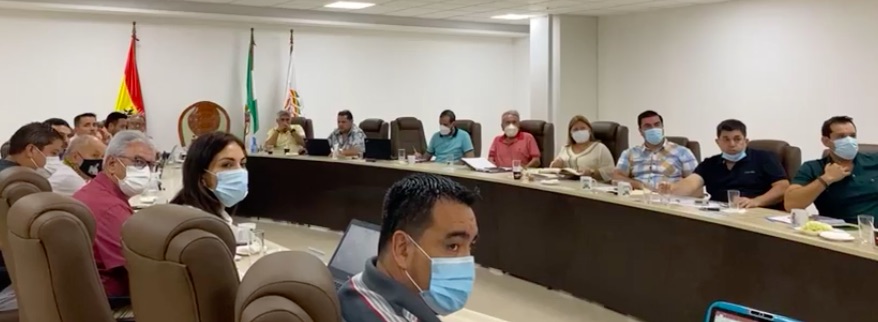 Vega Solví o Emacruz limpiará la ciudad transitoriamente: el concejo decide 1 El alcalde se reunió este domingo con sus secretarios y demás colaboradores