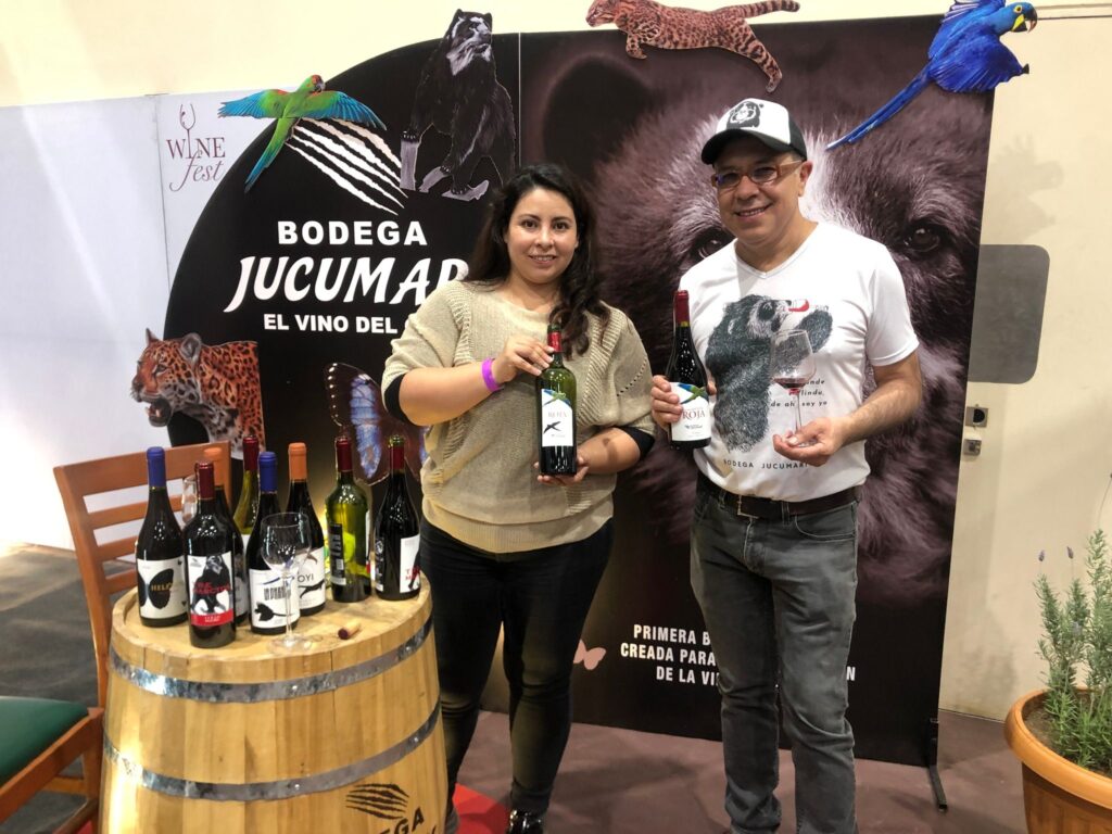 Nueva edición limitada de vinos por la Paraba Frente Roja 1 vino 2