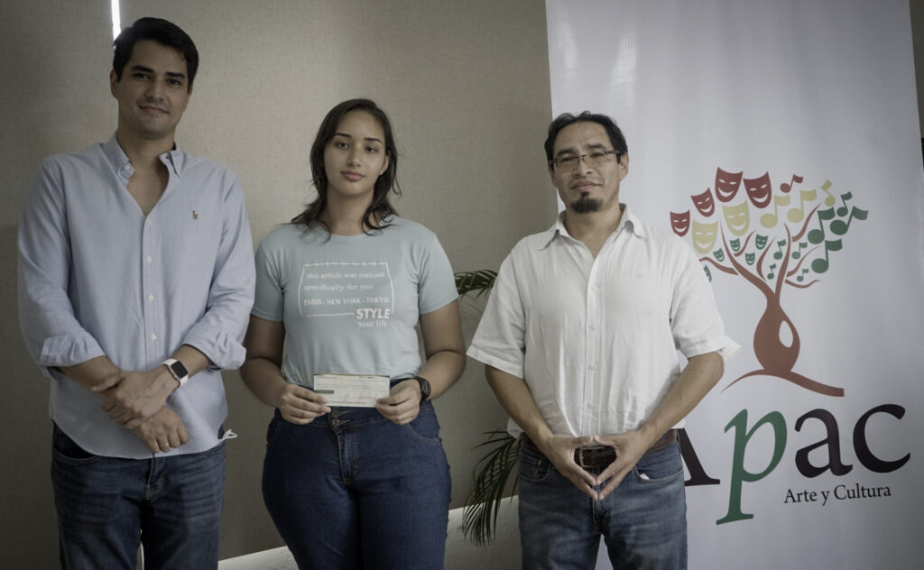 Ganadora Afiche