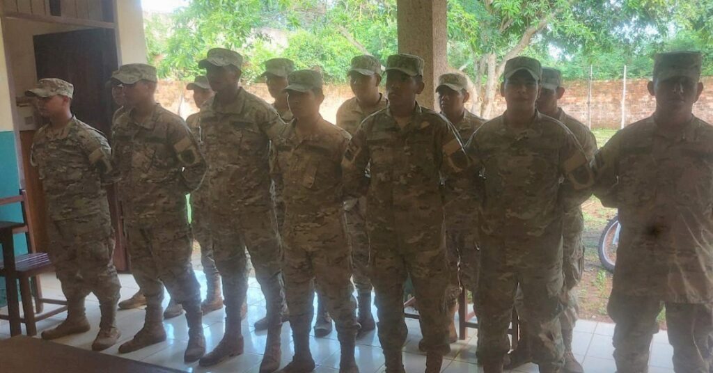 La minga contra el dengue moviliza a 11.000 brigadistas en Santa Cruz de la Sierra 1 milicos
