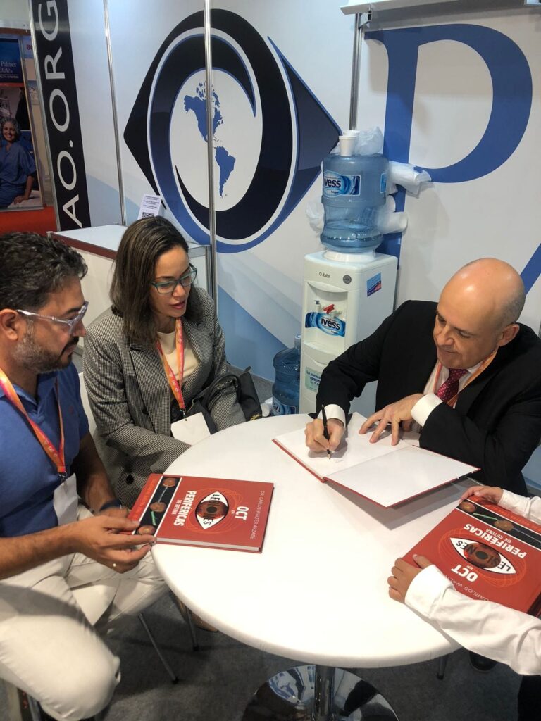 Lesiones Periféricas de Retina, nueva obra científica del Dr Carlos Arzabe presentada en congreso mundial 2 CONGRESO 2