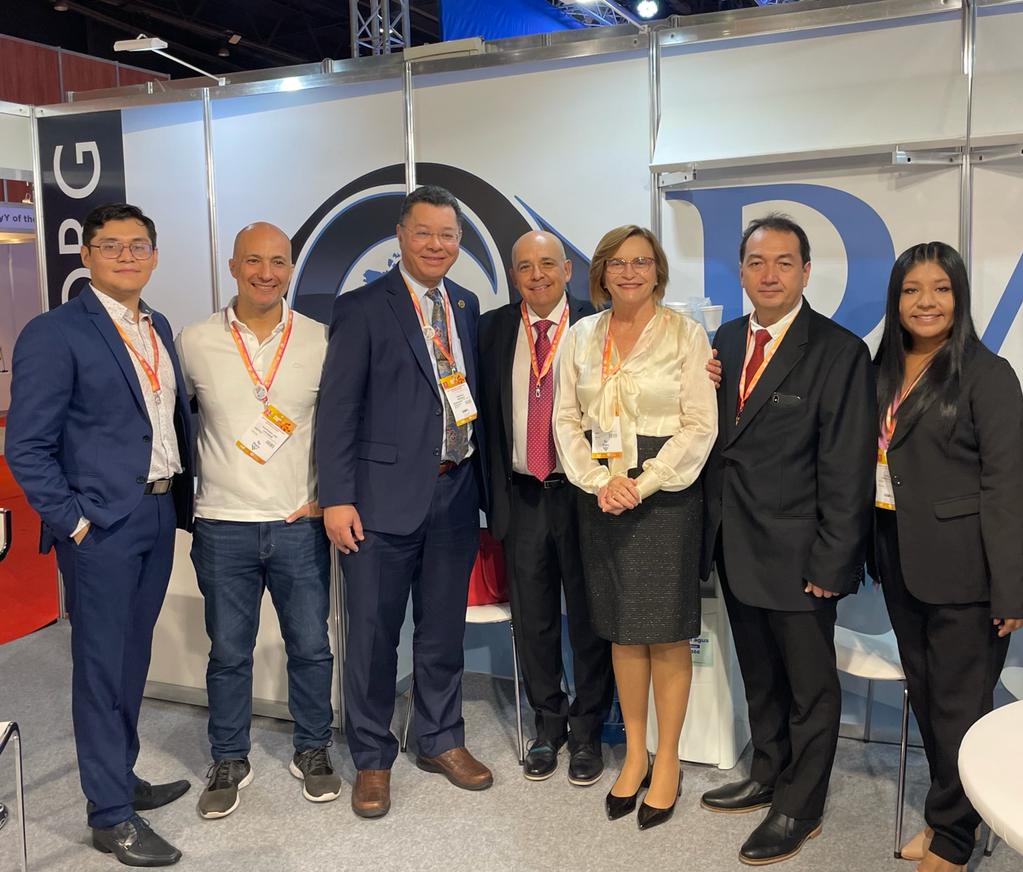 Lesiones Periféricas de Retina, nueva obra científica del Dr Carlos Arzabe presentada en congreso mundial 3 CONGRESO.5