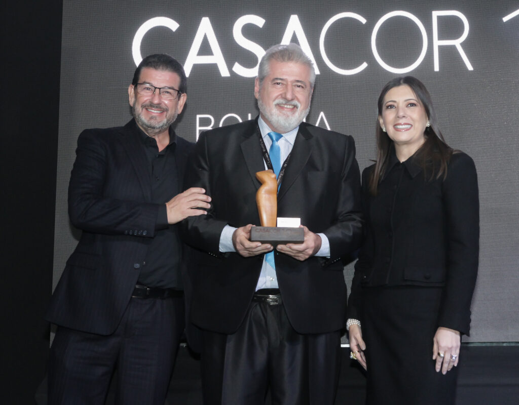 Quito Velasco Victor Hugo Limpias y Graciela Anglarill