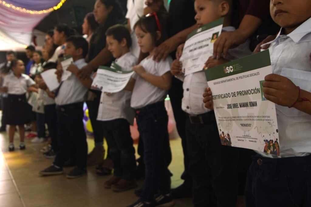 Gobernación festeja Graduación de 900 menores de las Guarderías Autonómicas 1 chicos 3