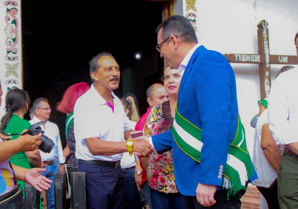 9072245b f33a 4b9f a755 3dbec98b51d8