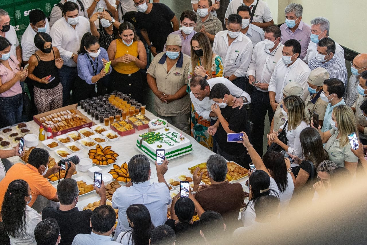 En sus 45 años, Camacho vuelve a señalar que lo traicionaron 1 Camacho cumpleanos