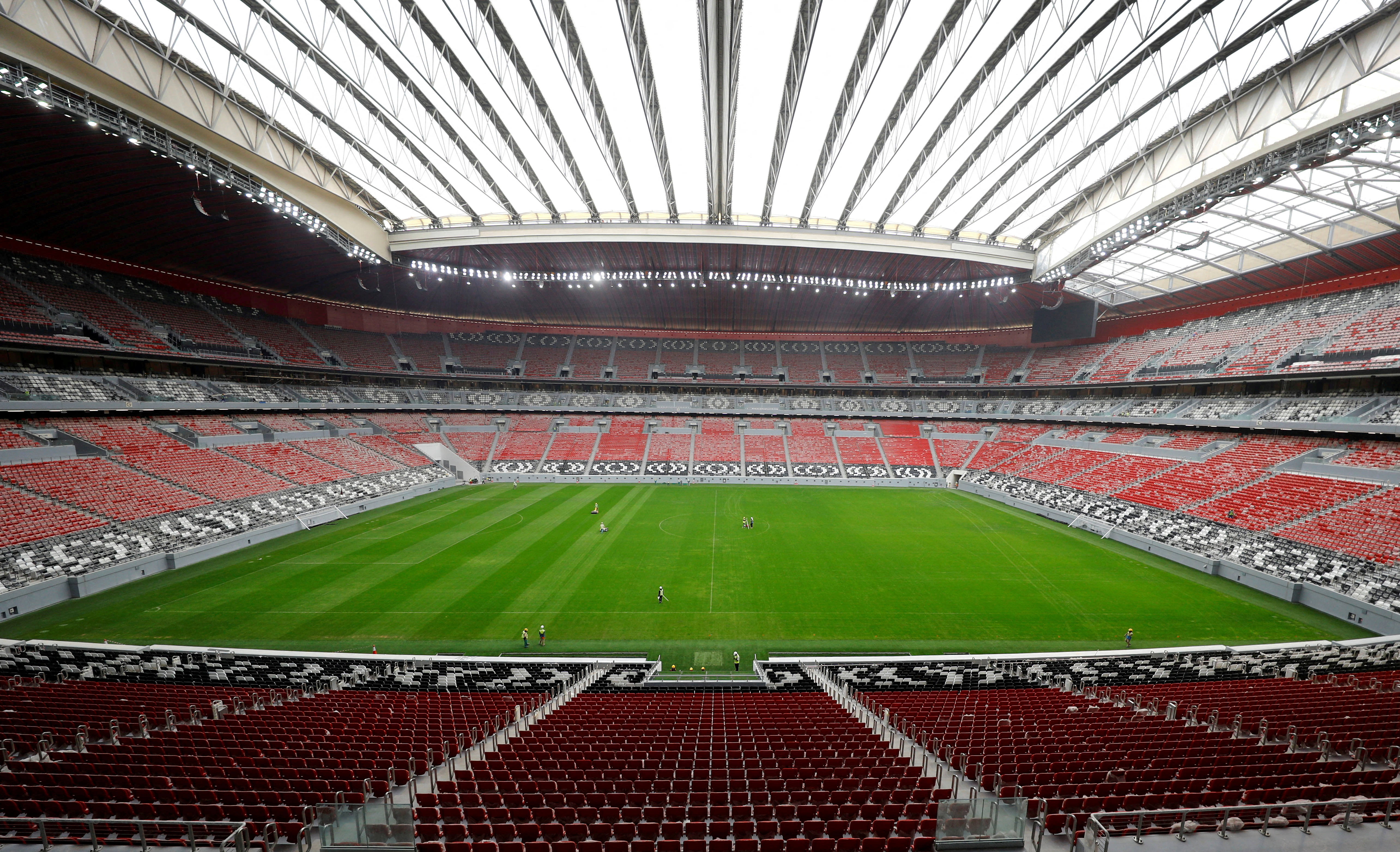 Inauguración del Mundial Qatar 2022: hora, TV y qué artistas que no participarán del show 1 El estadio Al Bayt, sede del primer partido del Mundial de Qatar (REUTERS/Kai Pfaffenbach/File Photo)