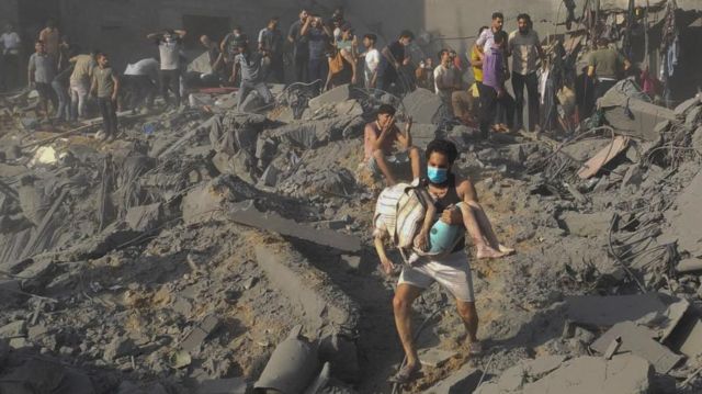 Israel confirma un ataque a un campo de refugiados de Gaza y mata a jefe de Hamás 1 Explosión en Gaza