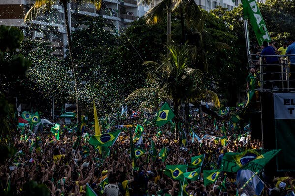 Partidarios de Bolsonaro en Río de Janeiro. Bolsonaro ha insinuado que la única forma en que cree que perdería las elecciones es si se las roban.