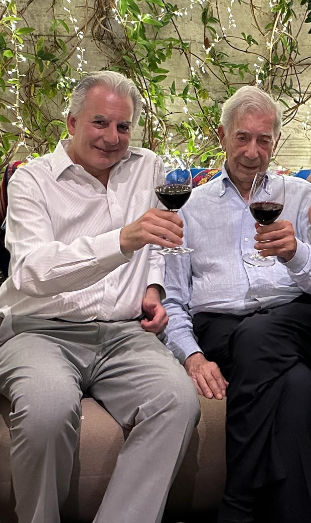 Mario Vargas Llosa cumplió 88 años y lo celebró junto a su familia y amigos en Lima 2 BEL2Q3VRMZEZTIFA74CIYOXUWE
