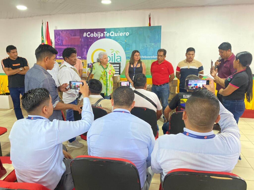 INTI dona medicamentos esenciales a los damnificados de Cobija 1 DONA 2