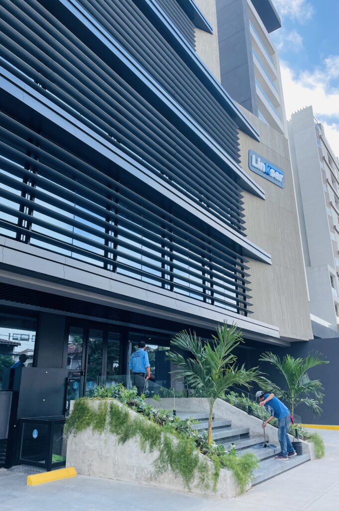Linkser celebra 30 años como líder de medios de pago e inaugura moderno edificio en Santa Cruz 1 IMG 1016