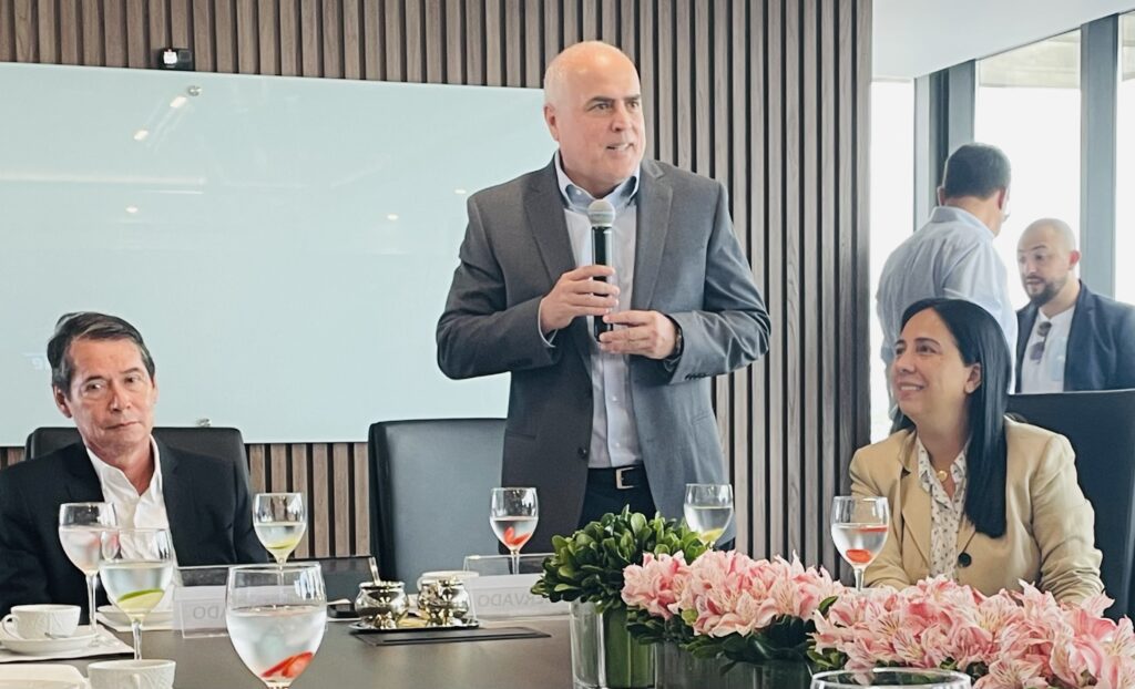 Linkser celebra 30 años como líder de medios de pago e inaugura moderno edificio en Santa Cruz 2 IMG 1019