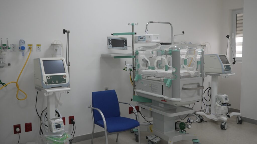 La Gobernación consigue ítems para las salas de neonatología en los hospitales de Montero y la Maternidad 2 ITEMS 3