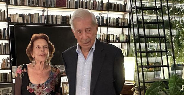Mario Vargas Llosa cumplió 88 años y lo celebró junto a su familia y amigos en Lima 1 MLVBEFEYOFD2REHQU4ED5SQ2LQ