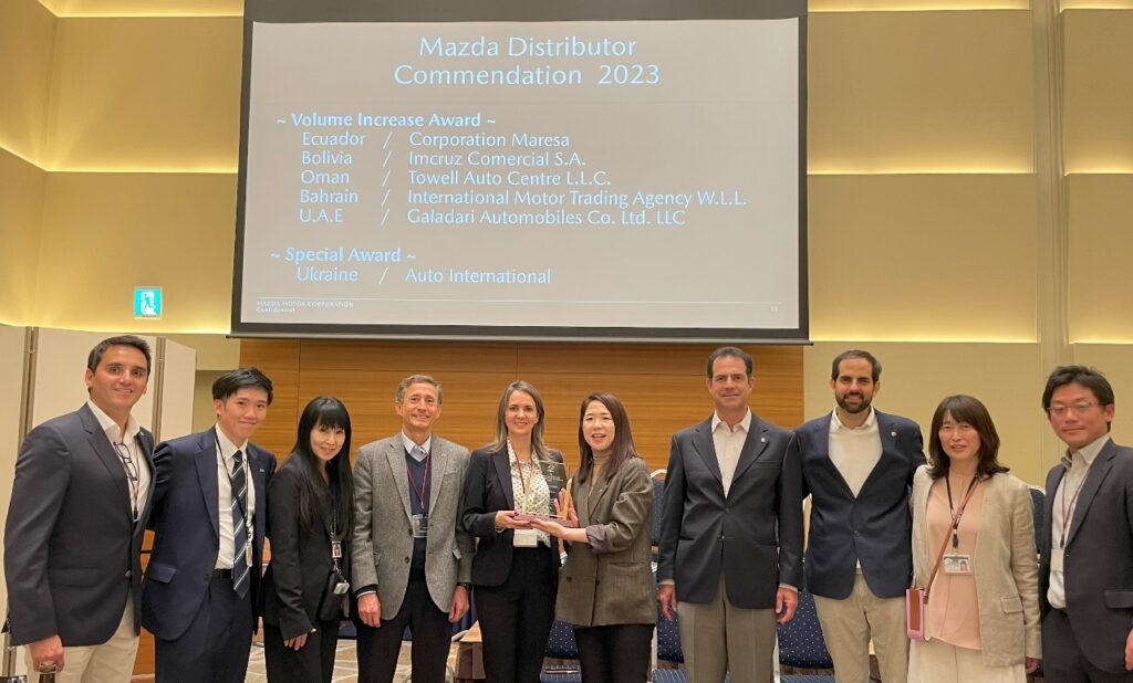 La marca premium de Imcruz, Mazda, recibe reconocimiento por el crecimiento de sus ventas en Bolivia 1 PREMIO MAZDA 2