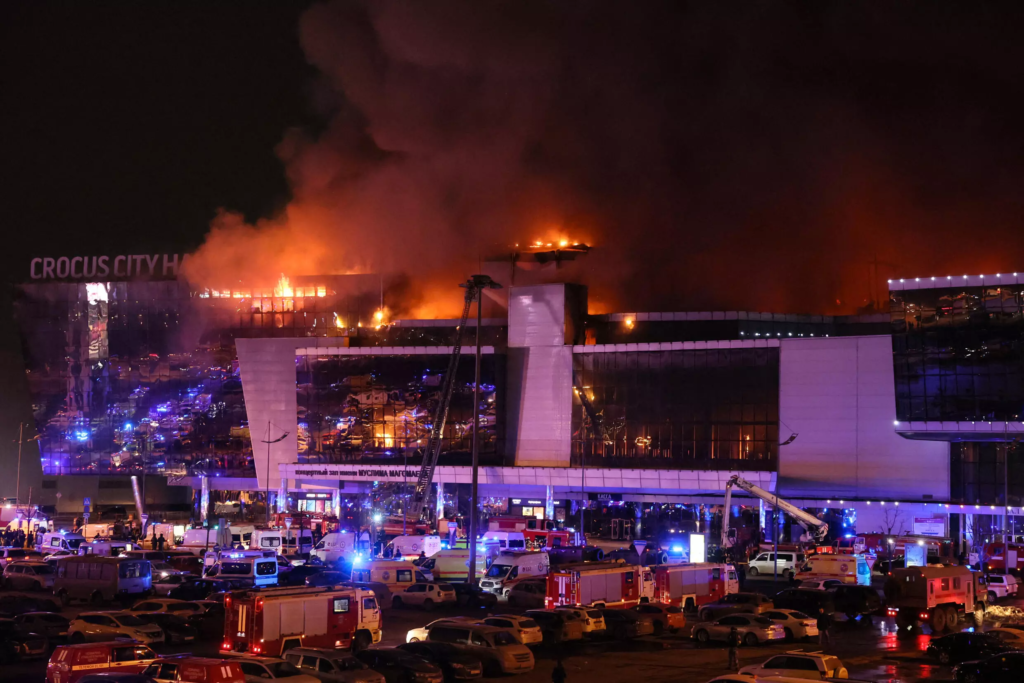 Al menos 115 muertos en el tiroteo cerca a Moscú; el Estado Islámico reivindica el ataque 1 image 1