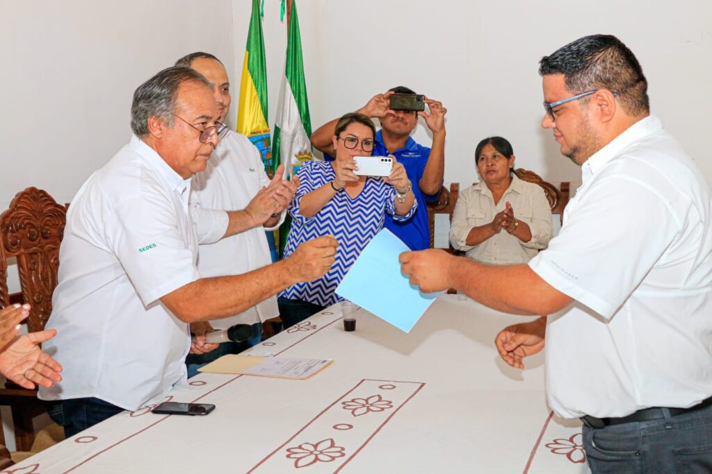 Posesionan nuevas autoridades de Salud en San Ignacio de Velasco 2 jura 2