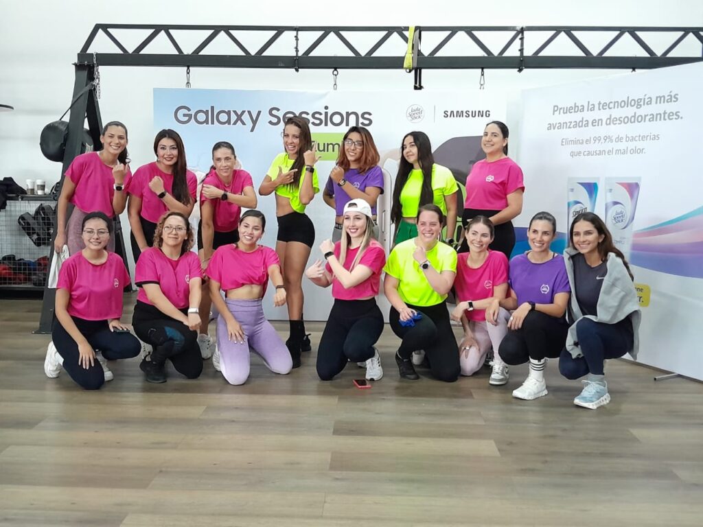 Samsung en una entretenida clase de Zumba pone a prueba la resistencia y funciones de salud del Galaxy Fit3 y Galaxy Watch6 1 prueba 2