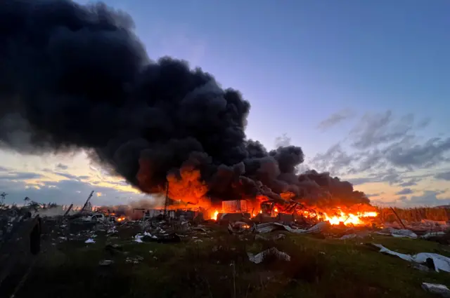 Israel dice estar preparado para una operación "extremadamente poderosa" en la frontera con Líbano mientras aumentan las tensiones con Hezbolá 1 Un incendio en el norte de Israel