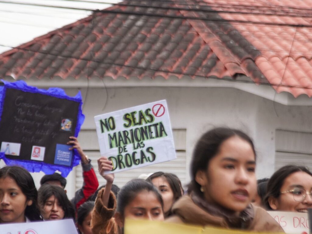 Caminata contra las drogas promueve la toma de conciencia y acciones preventivas en niños y adolescentes 1 CAMINAR 3