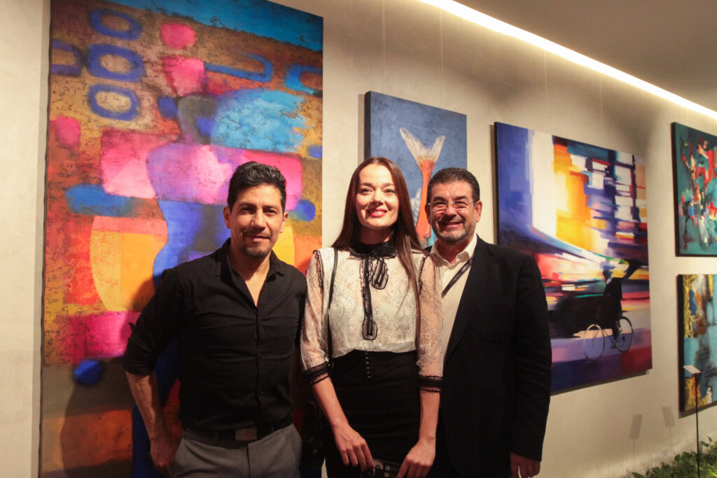 CASACOR Bolivia tiene su espacio dedicado al arte con 19 pinturas y ocho esculturas 1 Fabricio Lara Aleksandra Ana Mikaric y Quito Velasco